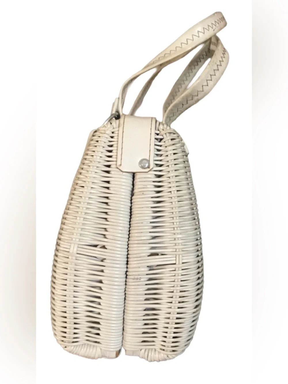 VINTAGE 1960'S STYLED BY BOUNTY WHITE WICKER WITH MAUVE & GRAY FAUX SUEDE BAG
